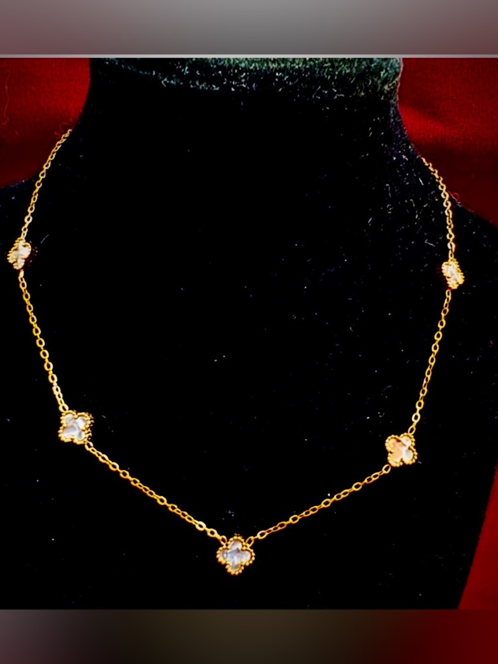 Dainty 18k plated necklace with five white clover stones! Gold-tone. Classic.